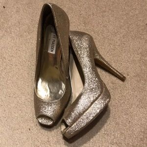 Gold Steve Madden Pumps